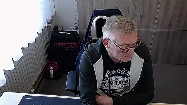 randyandy67 online show from February 6, 2026, 9:38 am