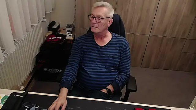 Snapshot of randyandy67 chatting on November 4, 2025, 9:07 pm randyandy67 online show from November 4, 2025, 9:07 pm