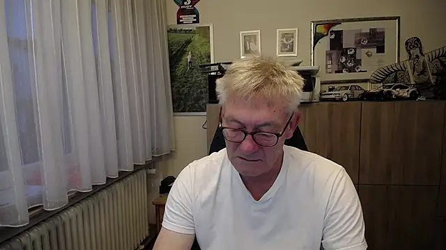 Snapshot of randyandy67 chatting on October 25, 2025, 6:12 am randyandy67 online show from October 25, 2025, 6:12 am