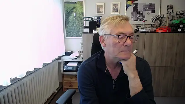 Snapshot of randyandy67 chatting on September 9, 2025, 10:36 am randyandy67 online show from September 9, 2025, 10:36 am