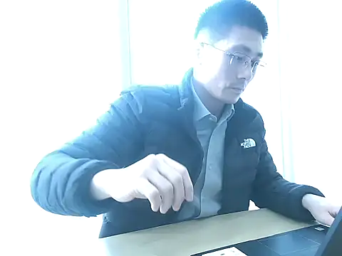 miniyellower online show from November 26, 2025, 5:51 am