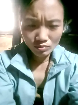 ngan-cute online show from October 31, 2025, 3:58 am