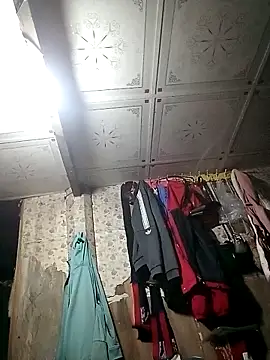 ngan-cute online show from October 27, 2025, 4:02 am