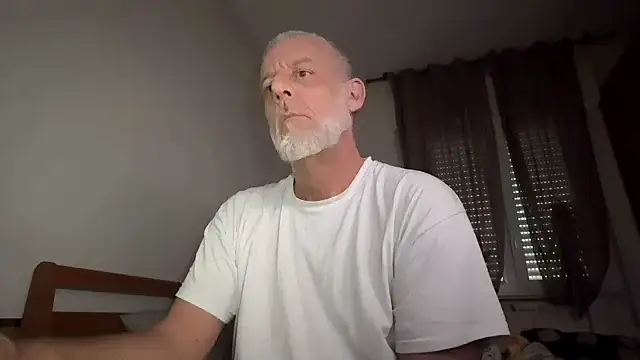 Snapshot of Pigna16PSRN chatting on March 31, 2026, 4:42 pm Pigna16PSRN online show from March 31, 2026, 4:42 pm