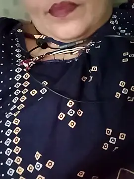 Snapshot of angel_ridhi chatting on June 3, 2026, 4:23 pm angel ridhi online show from June 3, 2026, 4:23 pm