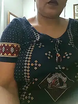 Snapshot of angel_ridhi chatting on May 28, 2026, 1:28 pm angel ridhi online show from May 28, 2026, 1:28 pm