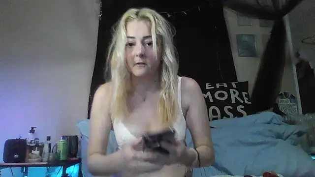 Snapshot of cardicore chatting on March 4, 2026, 5:26 am cardicore online show from March 4, 2026, 5:26 am