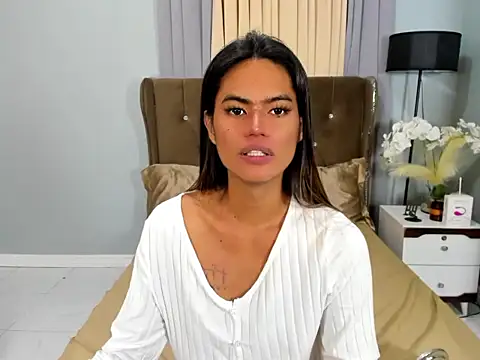 1HotAsianTS online show from November 14, 2025, 5:16 pm