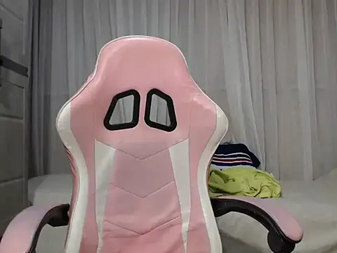 FelisitaG online show from October 13, 2025, 11:45 am