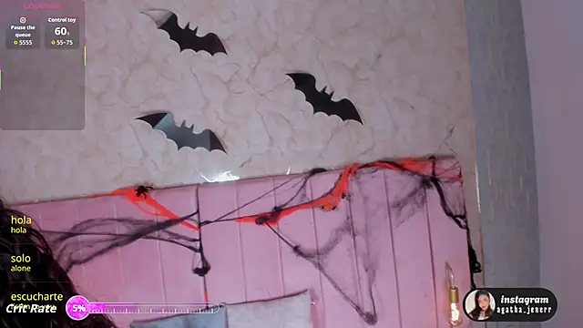 Snapshot of agatha_jener chatting on October 30, 2025, 11:52 am agatha jener online show from October 30, 2025, 11:52 am