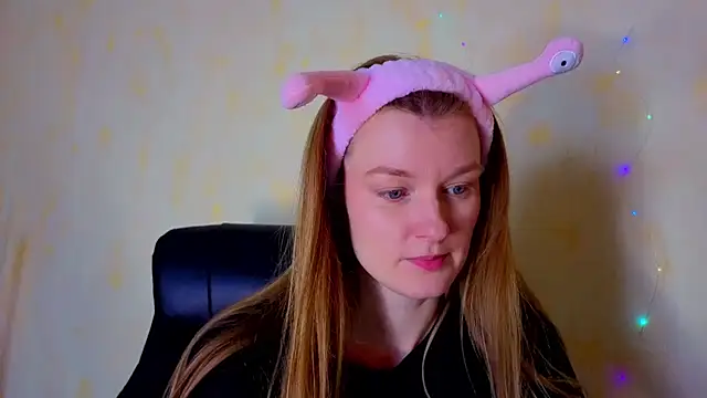 MysticVenus  online show from April 7, 2026, 2:41 pm