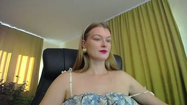 MysticVenus  online show from October 19, 2025, 9:45 am