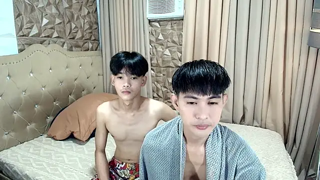 xxxhugecocktwinkxxx online show from May 9, 2026, 5:05 pm