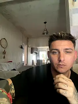 SantyPlayBig online show from September 9, 2025, 8:51 pm