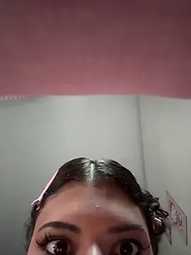 luluzinhax online show from April 9, 2026, 7:53 pm