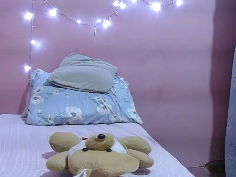 Snapshot of THAIS3900 chatting on February 13, 2026, 4:34 am THAIS3900 online show from February 13, 2026, 4:34 am