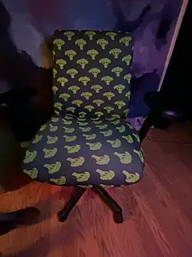 Snapshot of mmmminaDarling chatting on February 19, 2026, 5:37 am mmmminaDarling online show from February 19, 2026, 5:37 am