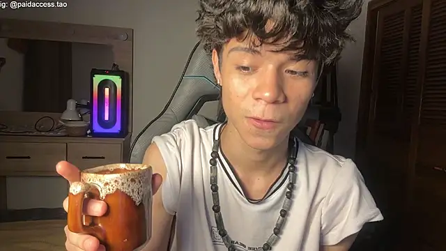 OopsAgain  online show from July 17, 2026, 11:13 pm