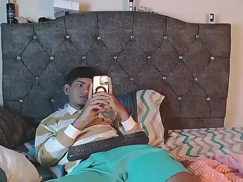 logan willyams  online show from October 12, 2025, 1:29 am