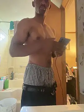 Snapshot of CaramelBrownBBC14 chatting on October 28, 2025, 6:40 pm CaramelBrownBBC14 online show from October 28, 2025, 6:40 pm