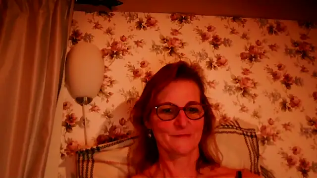 Snapshot of Valinella chatting on February 22, 2026, 7:15 pm Valinella online show from February 22, 2026, 7:15 pm