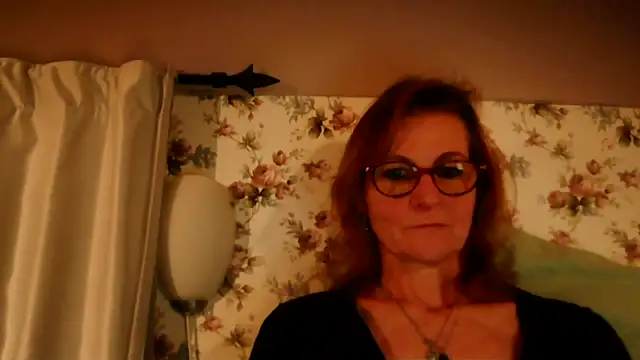 Snapshot of Valinella chatting on February 14, 2026, 8:20 pm Valinella online show from February 14, 2026, 8:20 pm