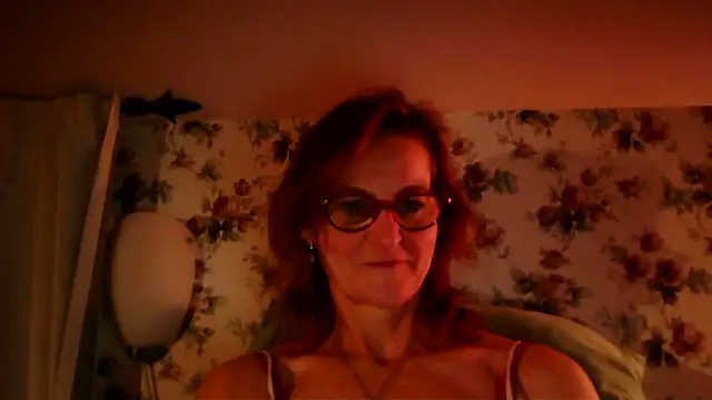 Snapshot of Valinella chatting on February 10, 2026, 7:46 pm Valinella online show from February 10, 2026, 7:46 pm
