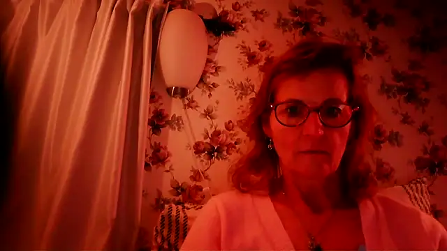 Snapshot of Valinella chatting on February 28, 2026, 7:24 pm Valinella online show from February 28, 2026, 7:24 pm