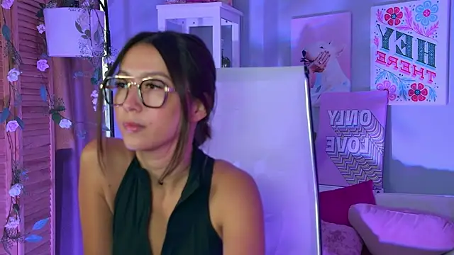 Snapshot of CarlieWalker chatting on September 12, 2025, 5:24 pm CarlieWalker online show from September 12, 2025, 5:24 pm