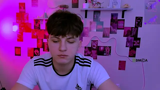 travis wolf  online show from April 3, 2026, 8:54 am