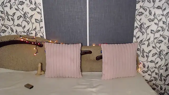 AmoraLuv online show from February 7, 2026, 11:24 pm