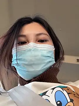 Snapshot of Winnie-1016 chatting on March 23, 2026, 5:18 am Winnie-1016 online show from March 23, 2026, 5:18 am