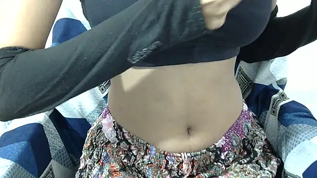 Riva arora01 online show from July 12, 2026, 10:38 am