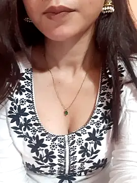 Snapshot of siya_rani67 chatting on April 18, 2026, 7:07 pm siya rani67 online show from April 18, 2026, 7:07 pm