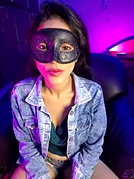 royeoy22 online show from November 25, 2025, 12:38 pm