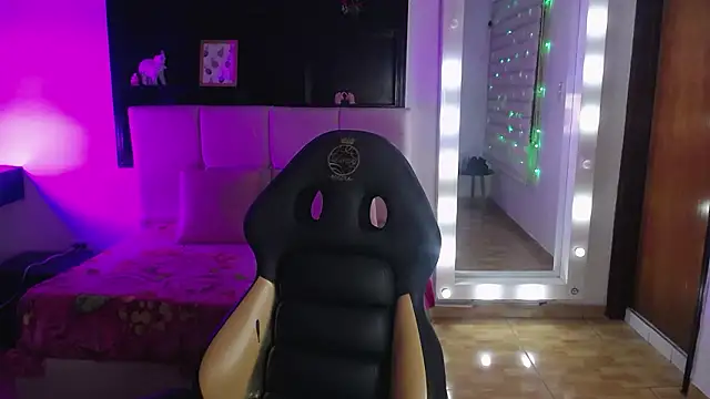  Charlotte Collins  online show from February 21, 2026, 3:14 pm