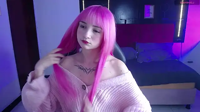  Charlotte Collins  online show from April 16, 2026, 2:40 pm