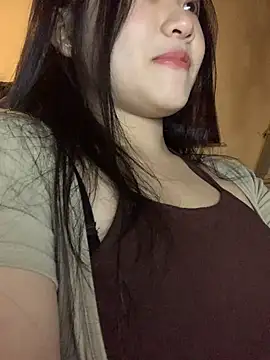 NanaaBae online show from November 13, 2025, 5:39 pm