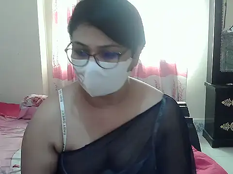 Snapshot of Elena_cruz5 chatting on September 10, 2025, 4:11 am Elena cruz5 online show from September 10, 2025, 4:11 am