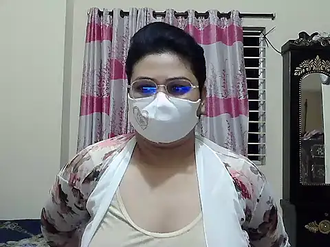 Snapshot of Elena_cruz5 chatting on September 28, 2025, 2:24 pm Elena cruz5 online show from September 28, 2025, 2:24 pm