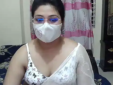 Snapshot of Elena_cruz5 chatting on September 13, 2025, 5:46 pm Elena cruz5 online show from September 13, 2025, 5:46 pm