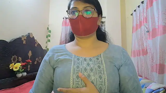 Snapshot of Elena_cruz5 chatting on March 1, 2026, 6:41 pm Elena cruz5 online show from March 1, 2026, 6:41 pm