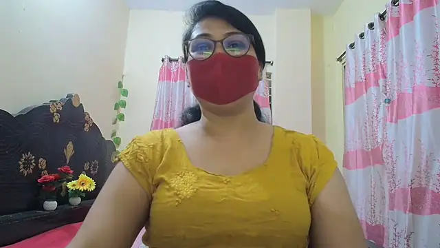 Snapshot of Elena_cruz5 chatting on February 28, 2026, 6:29 pm Elena cruz5 online show from February 28, 2026, 6:29 pm