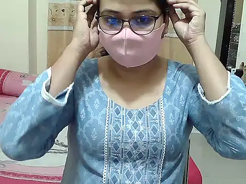 Elena cruz5 online show from November 29, 2025, 5:57 pm