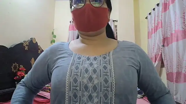 Snapshot of Elena_cruz5 chatting on February 26, 2026, 6:08 pm Elena cruz5 online show from February 26, 2026, 6:08 pm