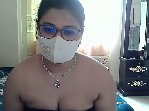 Snapshot of Elena_cruz5 chatting on September 30, 2025, 7:47 am Elena cruz5 online show from September 30, 2025, 7:47 am