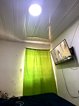 sashaxxx1630 online show from September 25, 2025, 4:02 pm