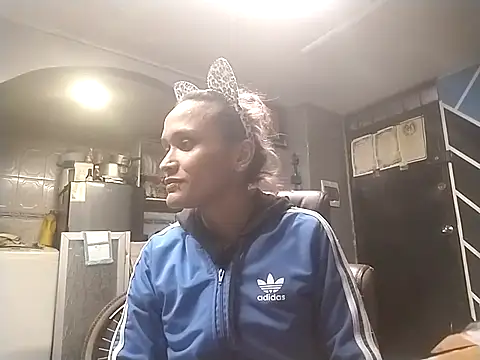 candy style2689 online show from October 18, 2025, 7:54 am