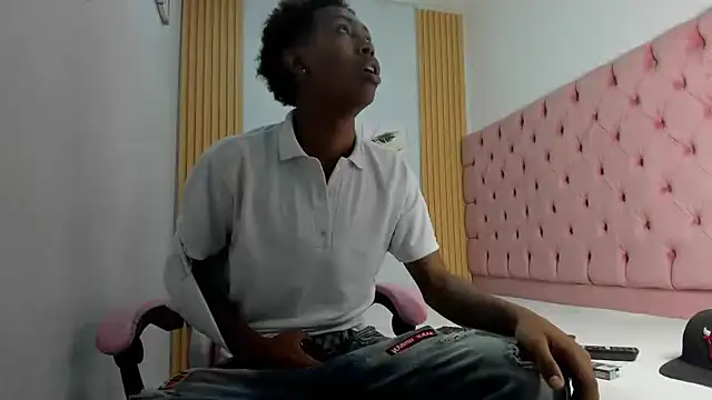 Jax Maliq online show from October 30, 2025, 2:10 am