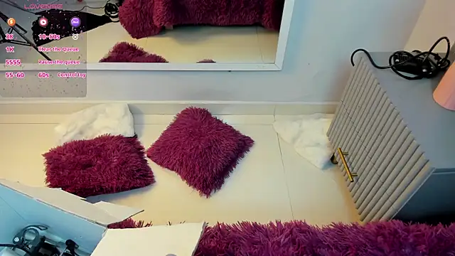 Mia Valentine  online show from February 13, 2026, 8:20 pm